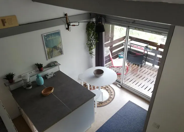 샬레 Dans Les Pins 카르캉